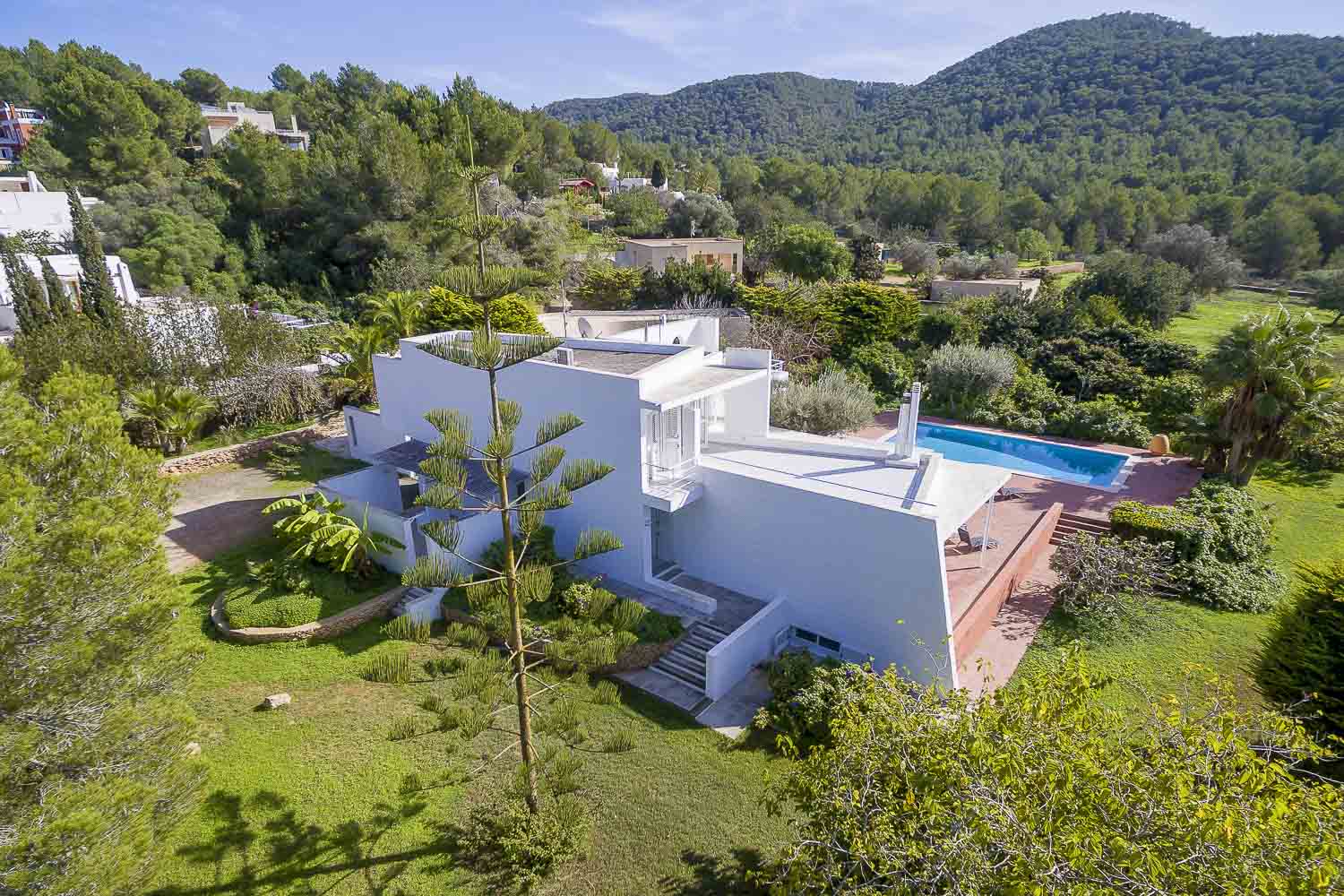 Panoramic house for rent with swimming pool in ibiza in full nature